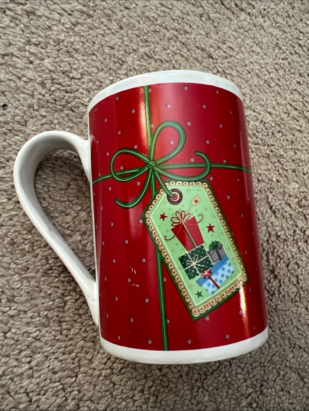Festive Red Holiday Ceramic Mug with Green Bow Gift-Tag Design